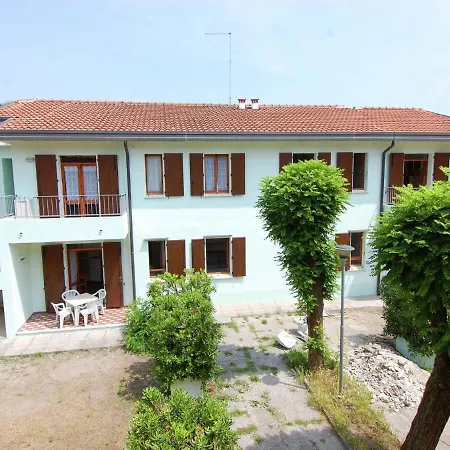 Apartment Sun Drenched Seaside Holiday Home Close To Venice *
